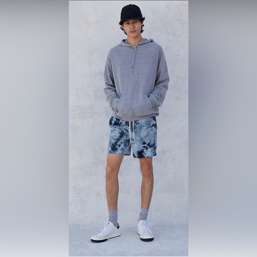 Pacsun tie dye corduroy shorts. Size medium - Picture 3 of 7